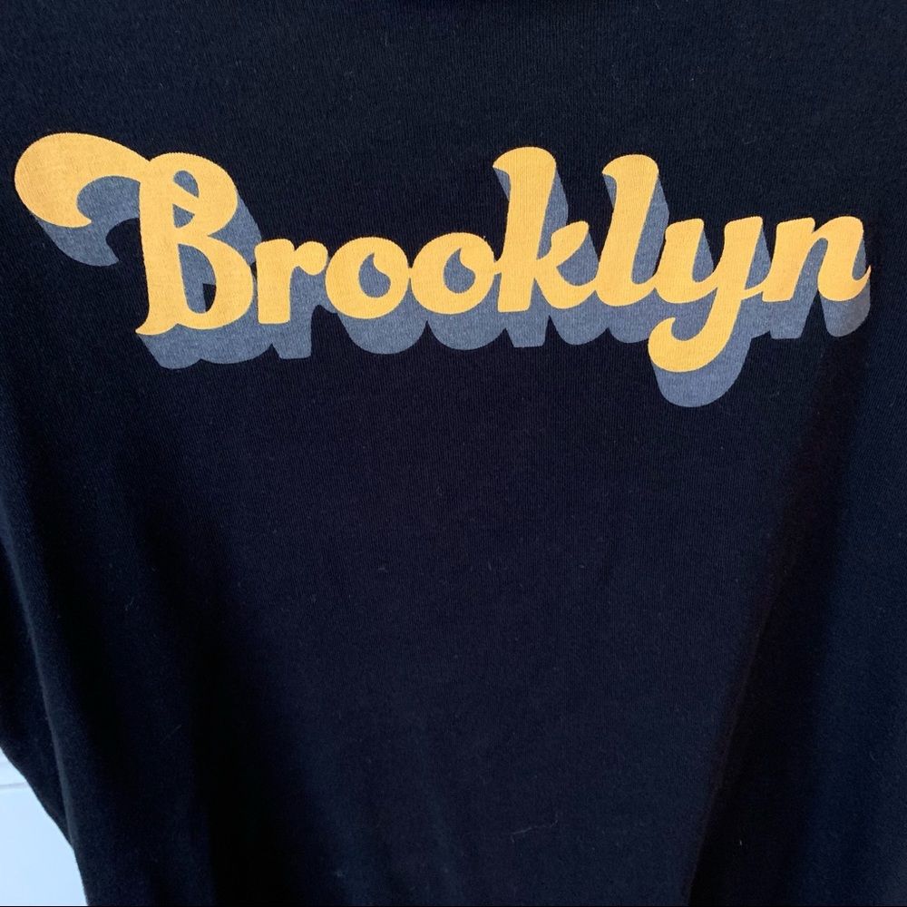 Brooklyn Industries Retro Black T-Shirt with Grey and Yellow Trim and Logo - Picture 4 of 5